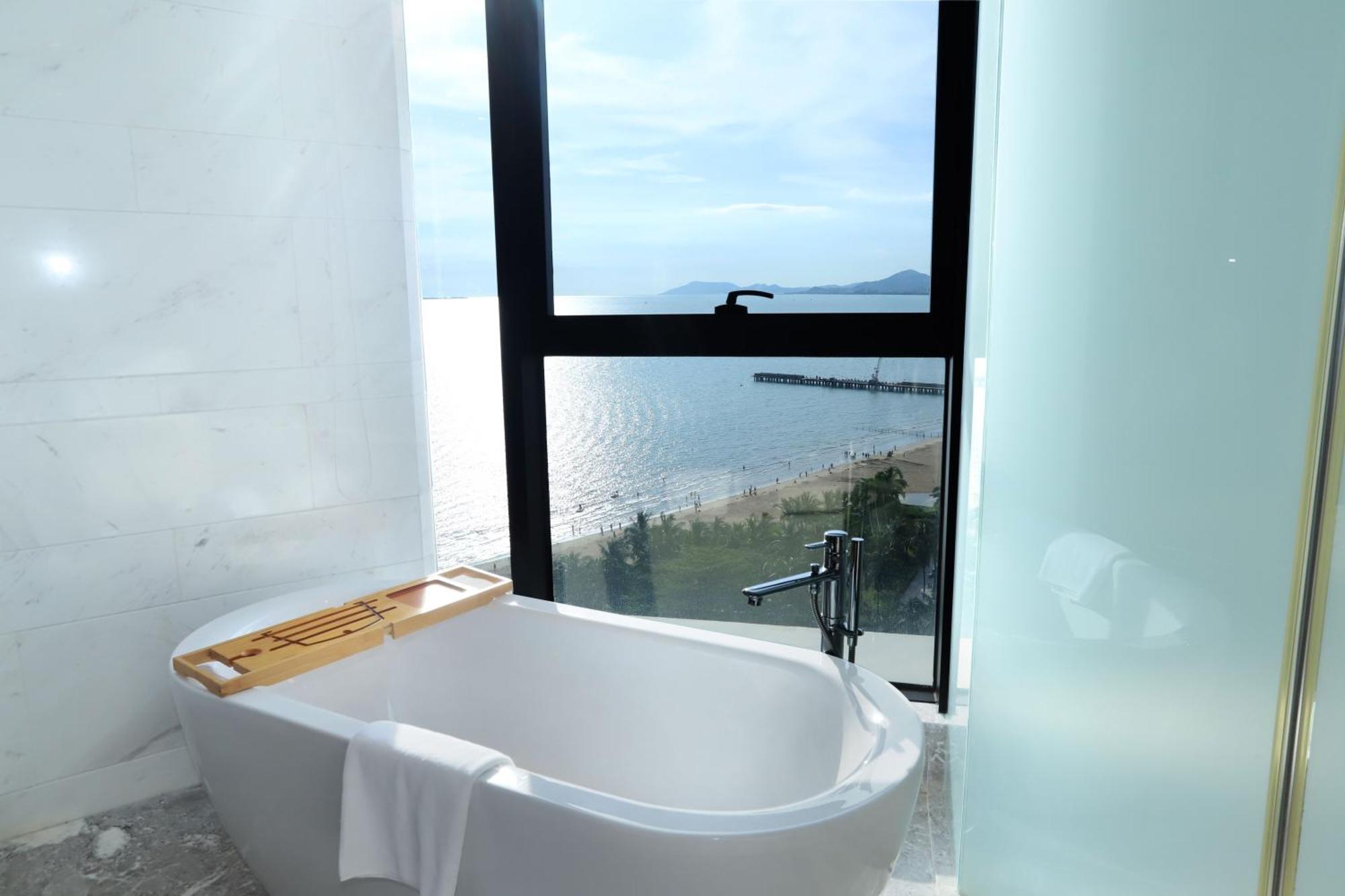 Rock Platinum Sea View Hotel Sanya Exterior foto