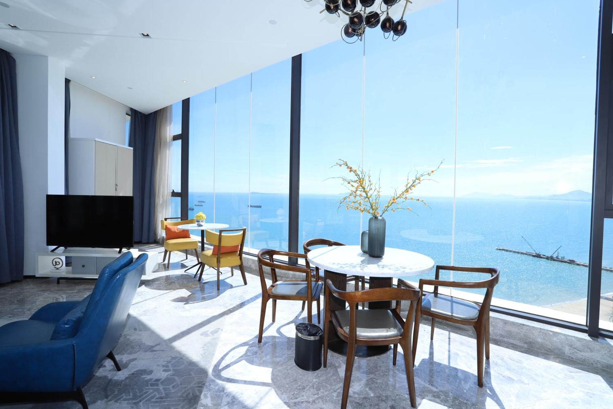 Rock Platinum Sea View Hotel Sanya Exterior foto